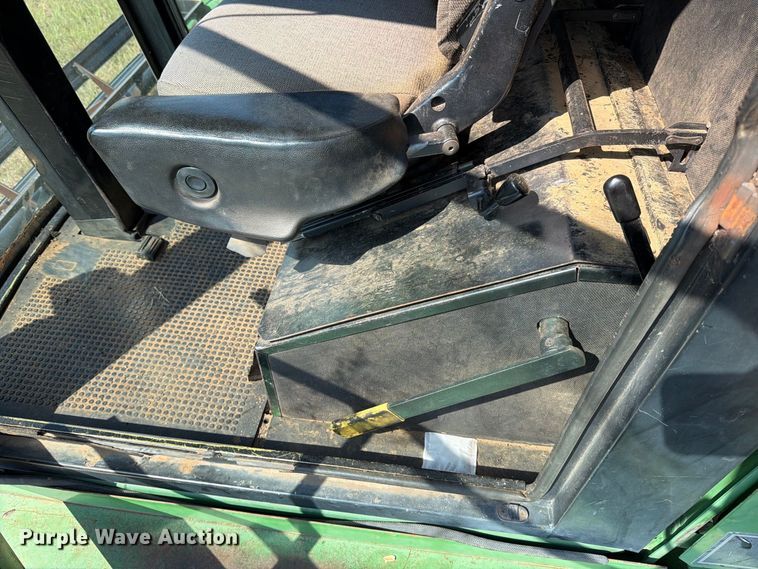 image for item EP7545 1981 John Deere Turbo 7720 combine