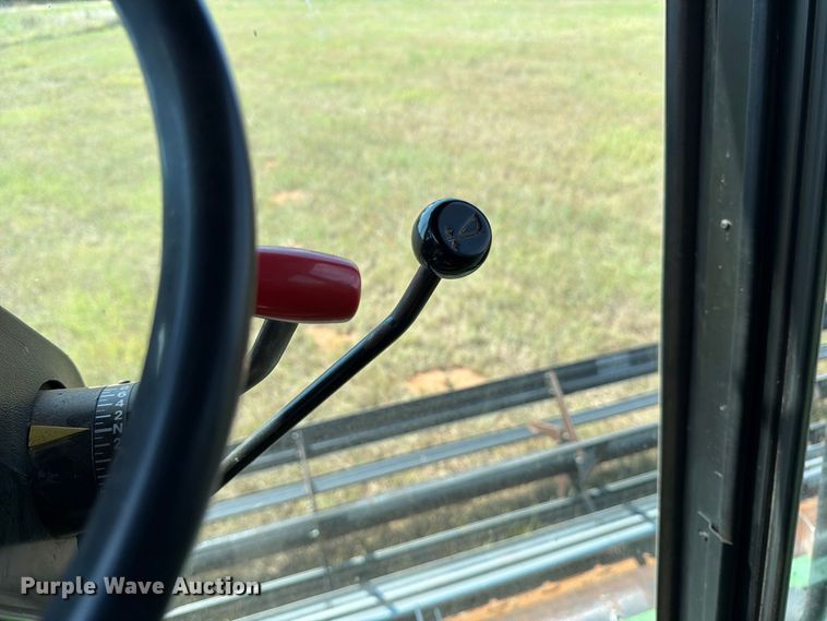 image for item EP7545 1981 John Deere Turbo 7720 combine