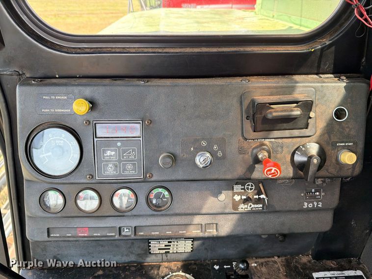 image for item EP7545 1981 John Deere Turbo 7720 combine