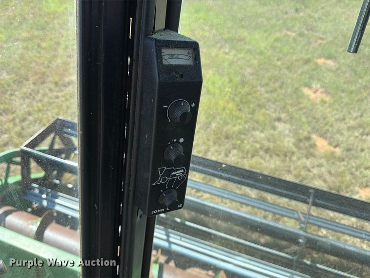 image for item EP7545 1981 John Deere Turbo 7720 combine