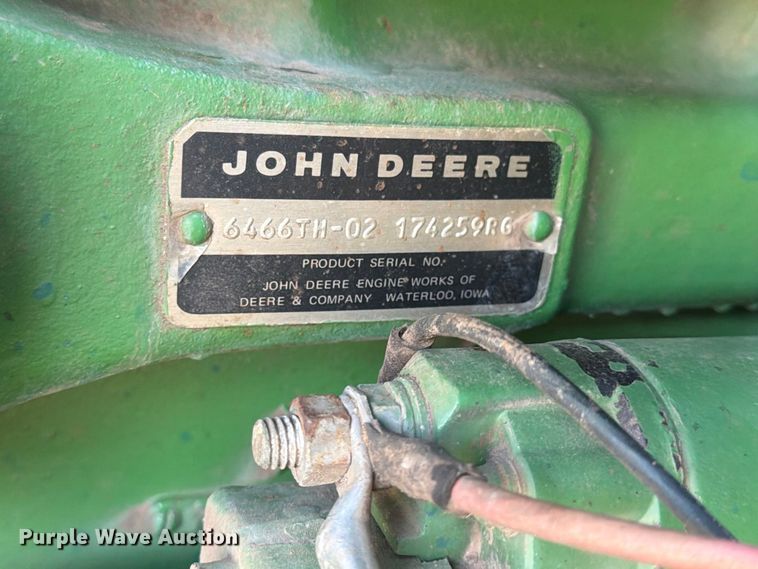 image for item EP7545 1981 John Deere Turbo 7720 combine