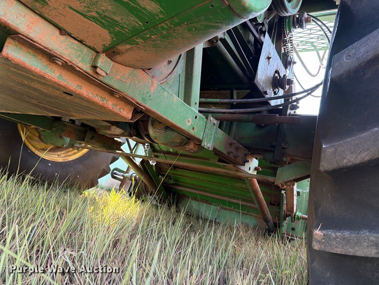 image for item EP7545 1981 John Deere Turbo 7720 combine