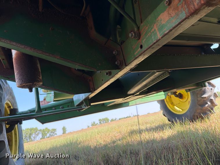 image for item EP7545 1981 John Deere Turbo 7720 combine