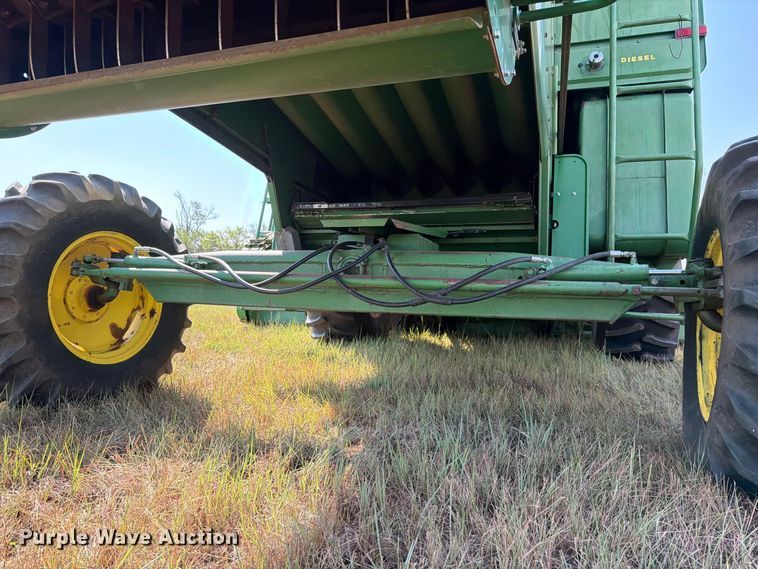 image for item EP7545 1981 John Deere Turbo 7720 combine