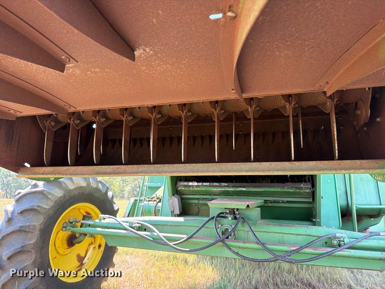 image for item EP7545 1981 John Deere Turbo 7720 combine