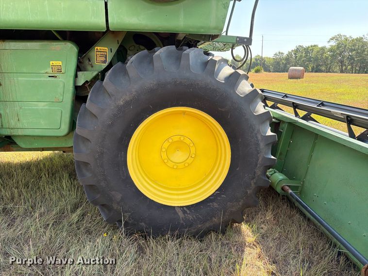 image for item EP7545 1981 John Deere Turbo 7720 combine