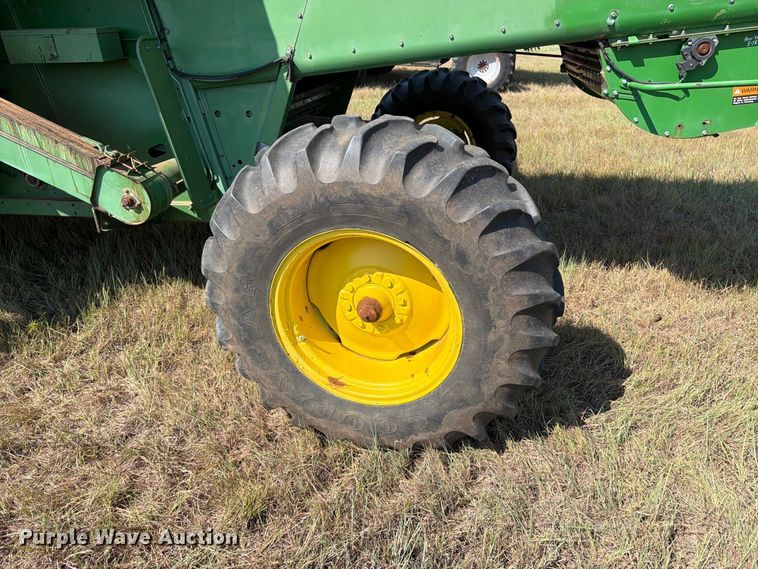 image for item EP7545 1981 John Deere Turbo 7720 combine