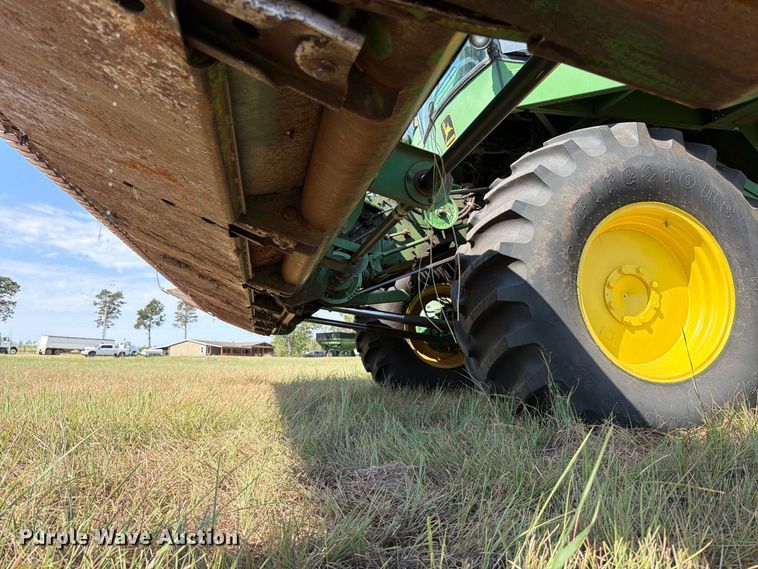 image for item EP7545 1981 John Deere Turbo 7720 combine