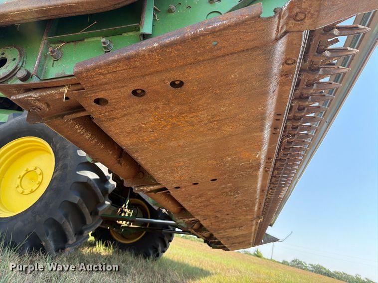 image for item EP7545 1981 John Deere Turbo 7720 combine