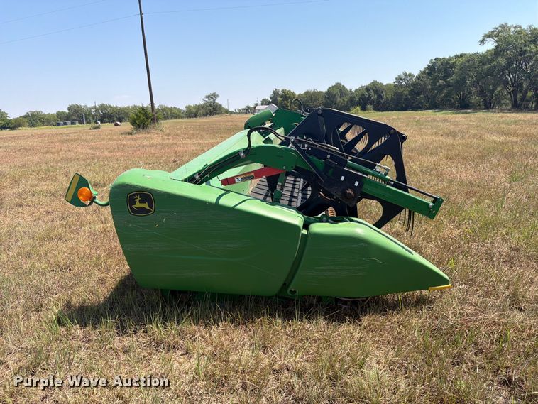 image for item EP7548 2014 John Deere 640FD flex draper head