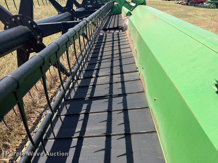 image for item EP7548 2014 John Deere 640FD flex draper head