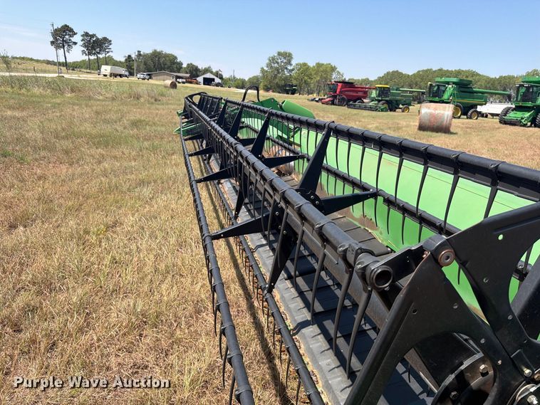image for item EP7548 2014 John Deere 640FD flex draper head