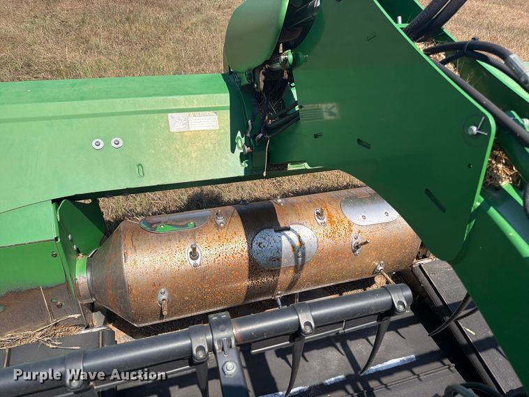 image for item EP7548 2014 John Deere 640FD flex draper head