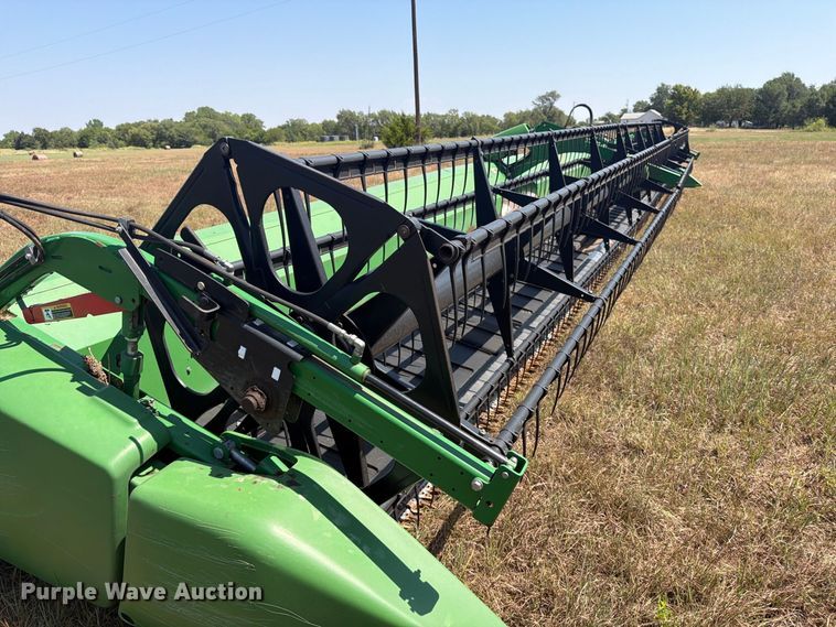 image for item EP7548 2014 John Deere 640FD flex draper head