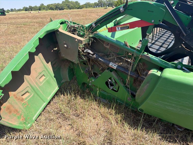 image for item EP7548 2014 John Deere 640FD flex draper head
