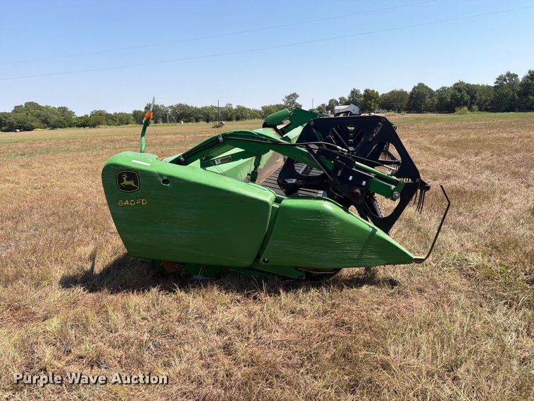image for item EP7549 2012 John Deere 640FD flex draper head