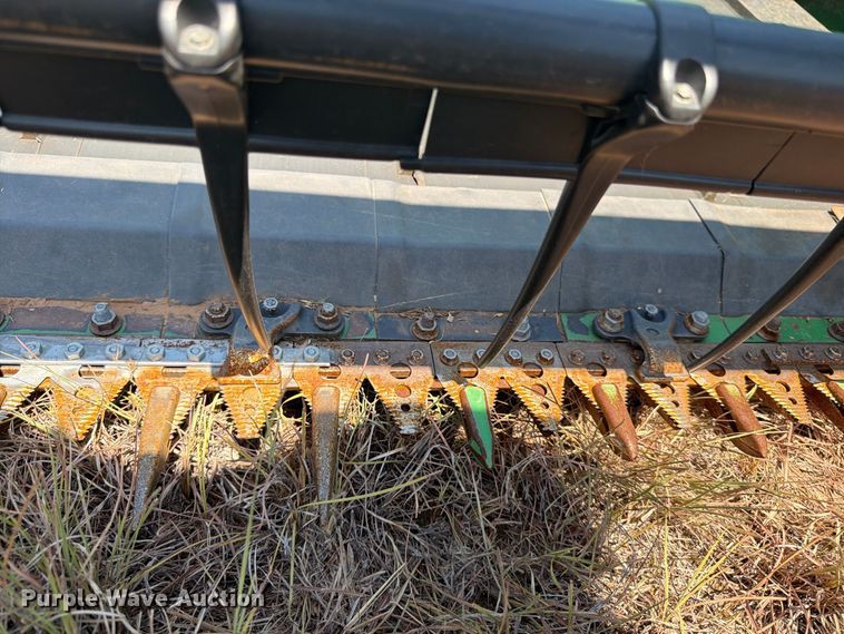 image for item EP7549 2012 John Deere 640FD flex draper head