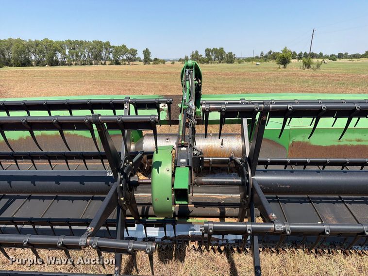 image for item EP7549 2012 John Deere 640FD flex draper head