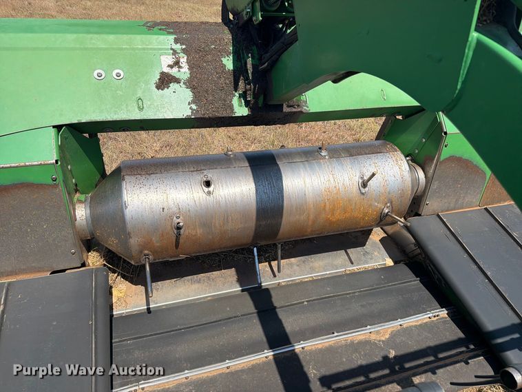 image for item EP7549 2012 John Deere 640FD flex draper head