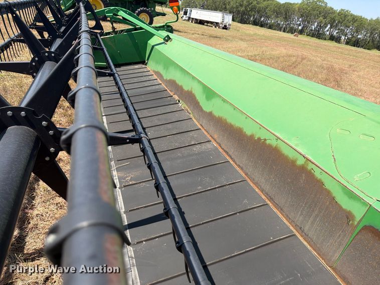 image for item EP7549 2012 John Deere 640FD flex draper head