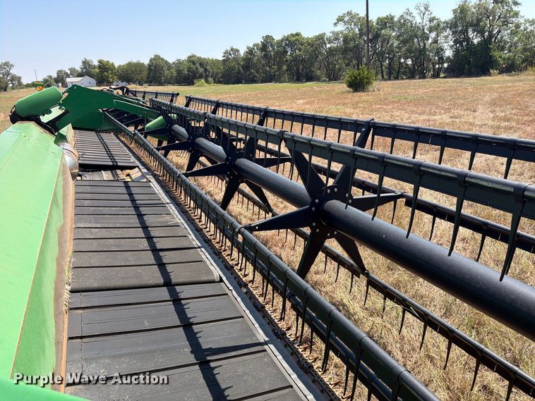 image for item EP7549 2012 John Deere 640FD flex draper head