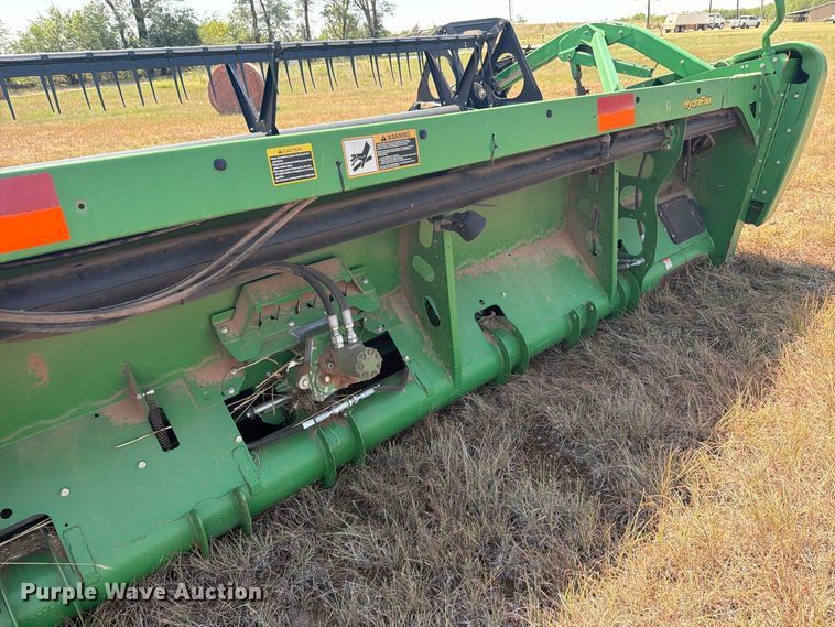 image for item EP7549 2012 John Deere 640FD flex draper head