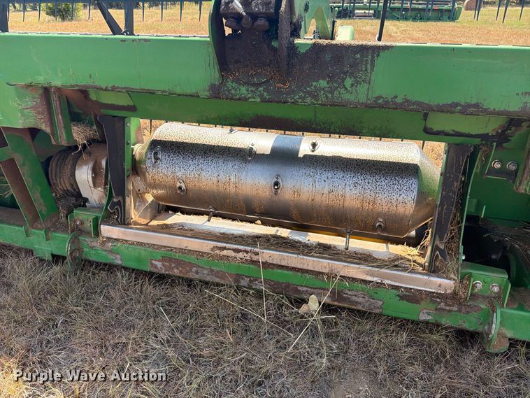 image for item EP7549 2012 John Deere 640FD flex draper head