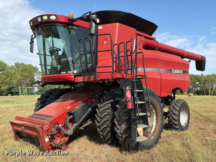 image for item EP7551 2008 Case IH AFX7010 Axial-Flow combine