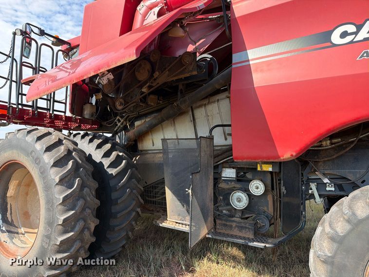 image for item EP7551 2008 Case IH AFX7010 Axial-Flow combine