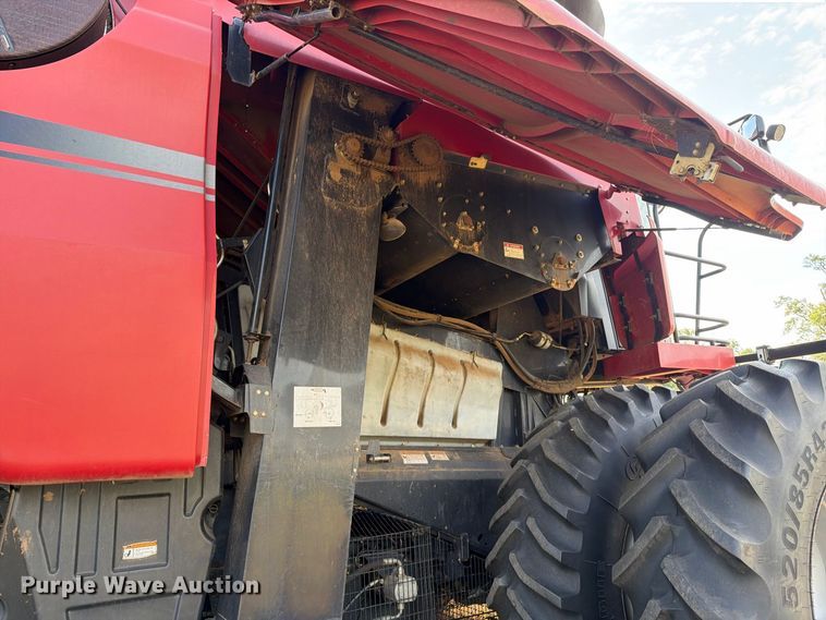 image for item EP7551 2008 Case IH AFX7010 Axial-Flow combine