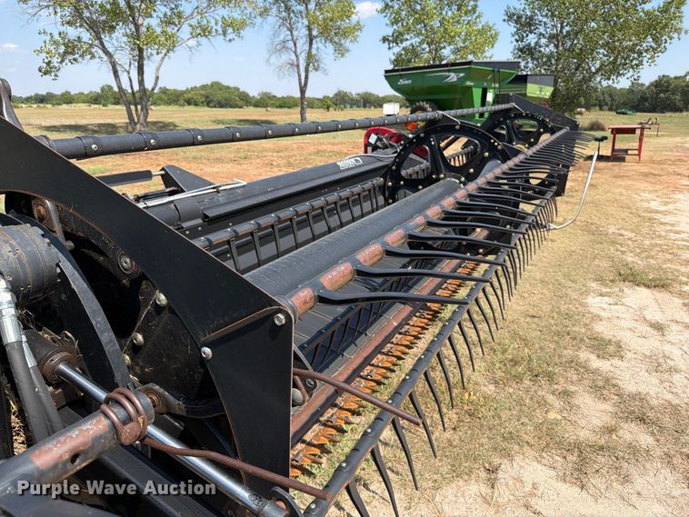 image for item EP7552 2012 Case IH 2162 35MI0 2BH flex draper head