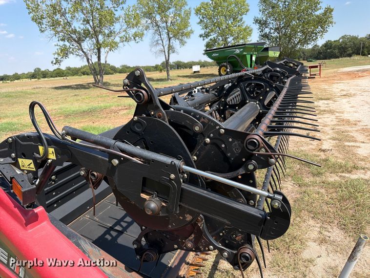 image for item EP7552 2012 Case IH 2162 35MI0 2BH flex draper head