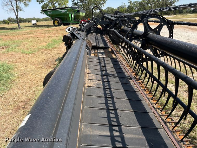 image for item EP7552 2012 Case IH 2162 35MI0 2BH flex draper head