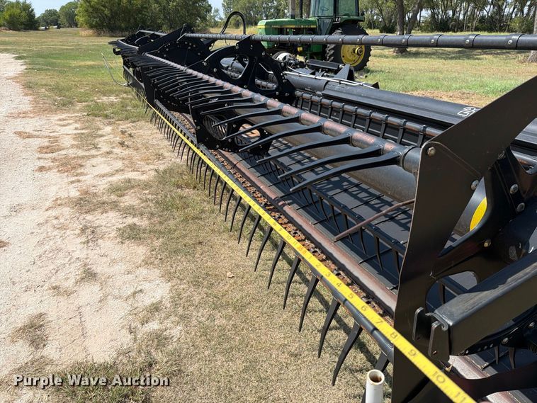 image for item EP7552 2012 Case IH 2162 35MI0 2BH flex draper head