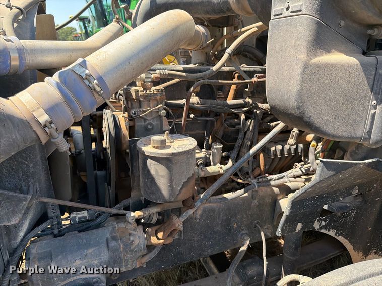 image for item EP7555 1999 International 9100 semi truck