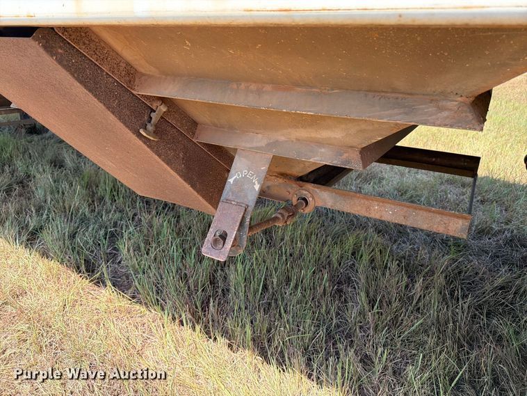 image for item EP7556 1998 Maurer 3622 grain trailer