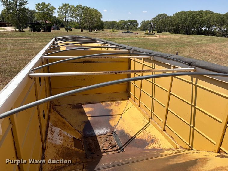 image for item EP7556 1998 Maurer 3622 grain trailer