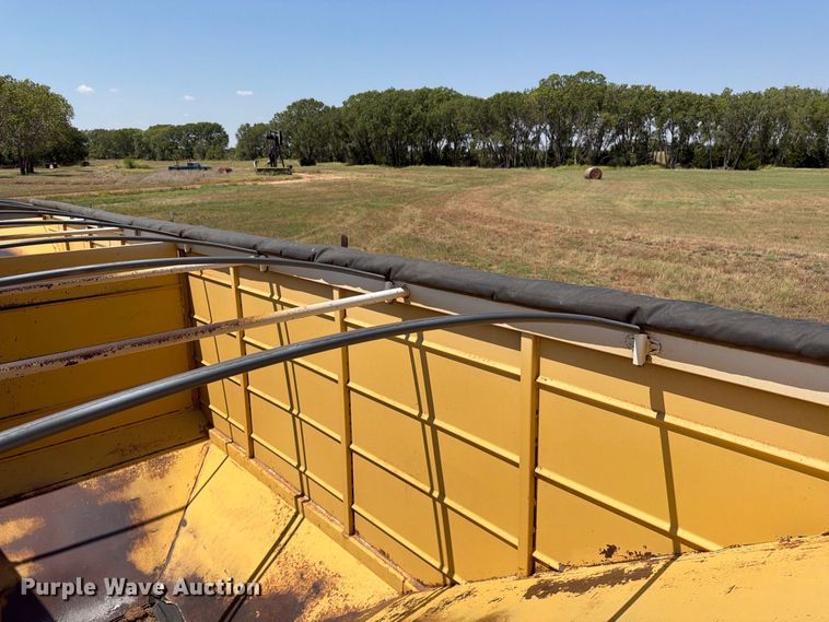 image for item EP7556 1998 Maurer 3622 grain trailer