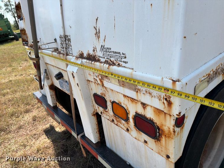 image for item EP7556 1998 Maurer 3622 grain trailer