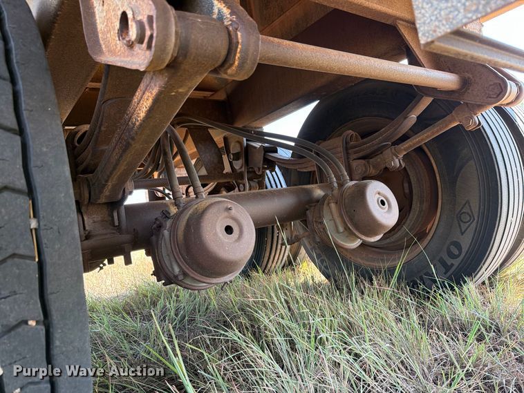 image for item EP7556 1998 Maurer 3622 grain trailer