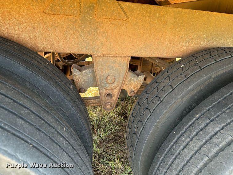 image for item EP7556 1998 Maurer 3622 grain trailer
