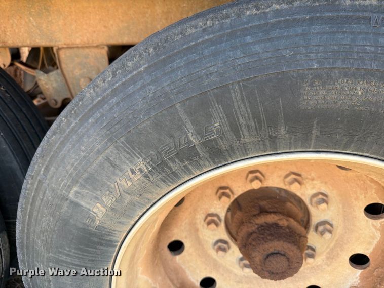image for item EP7556 1998 Maurer 3622 grain trailer