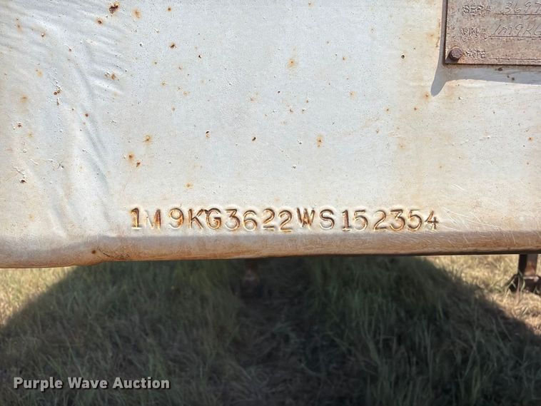 image for item EP7556 1998 Maurer 3622 grain trailer