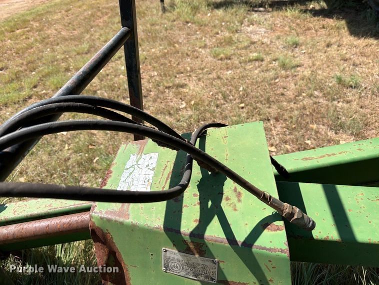 image for item EP7557 Brent 770 grain cart