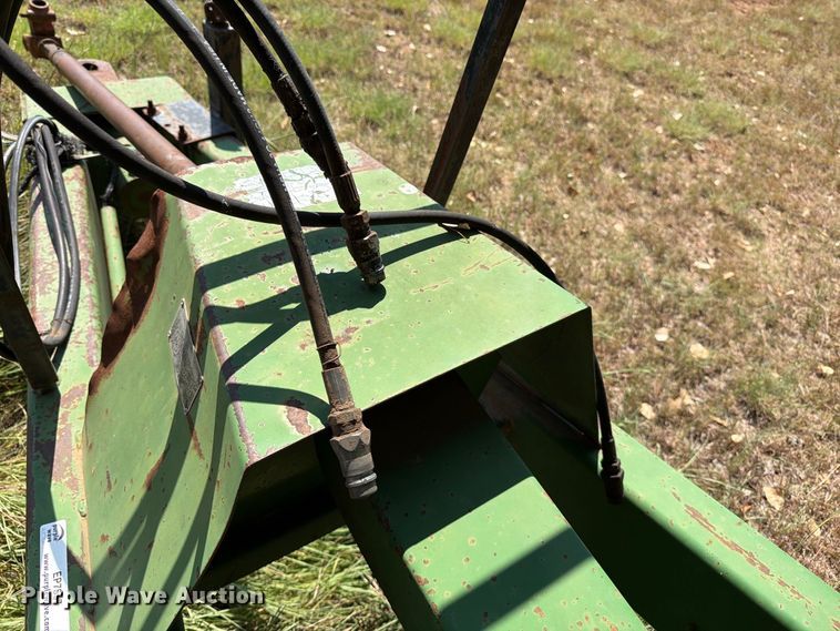 image for item EP7557 Brent 770 grain cart