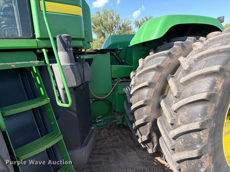 image for item EP7559 1997 John Deere 9100 4WD tractor