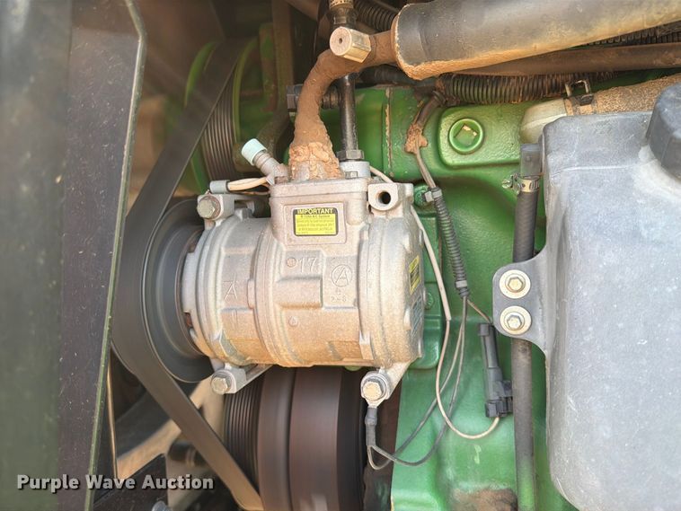 image for item EP7559 1997 John Deere 9100 4WD tractor