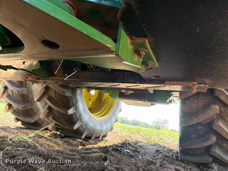 image for item EP7559 1997 John Deere 9100 4WD tractor