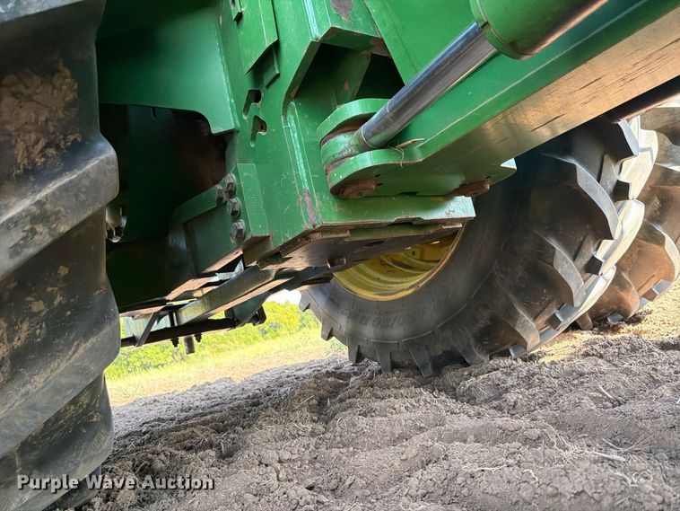 image for item EP7559 1997 John Deere 9100 4WD tractor