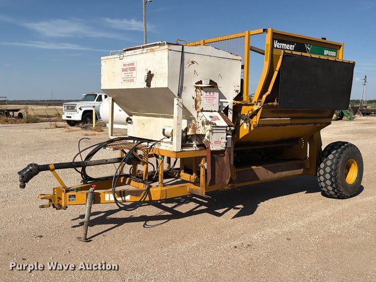 image for item EP7560 2009 Vermeer BP8000 bale processor